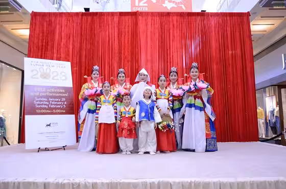 Annual Korean performance at Galleria Houston, Asia Society Texas Center