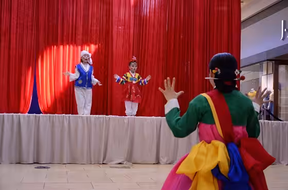 Annual Korean performance at Galleria Houston, Asia Society Texas Center